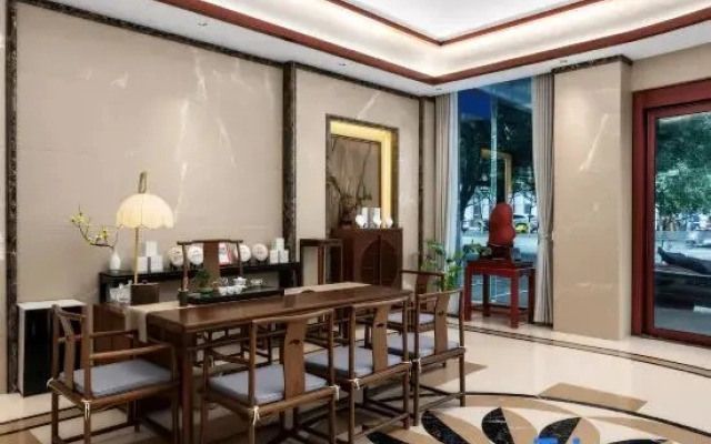 Fall In Love With Nujiang Grand Canyon Hotel
