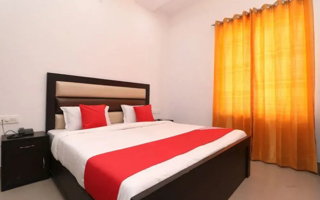 OYO 23235 Hotel Roopmahal & Restaurant