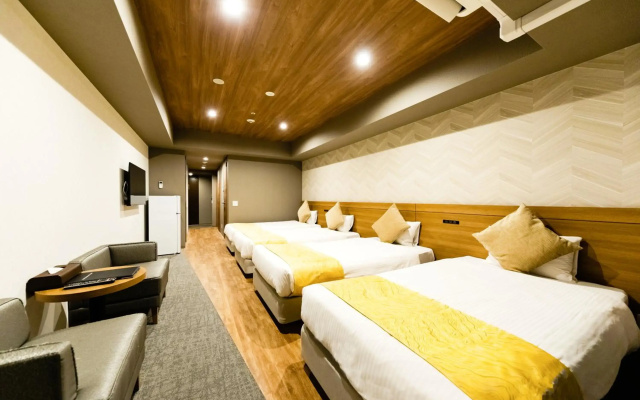 TAKUTO HOTEL Shinsaibashi