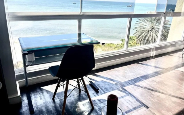 Seafrontapartment-sleeps4-pool-parking-garden