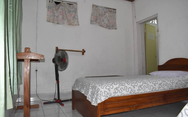 Hotel Bajo