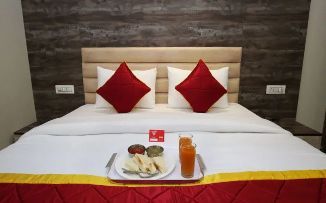 Hotel Royal Woods by OYO Rooms