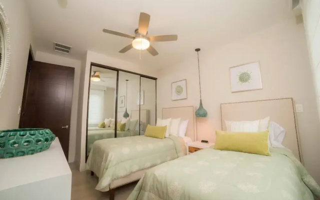 Miramar 4D - 3 bdr 3 Bath Ocean View