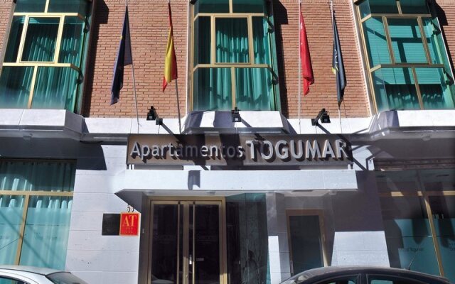 Отель Apartamentos Sercotel Togumar вид на фасад