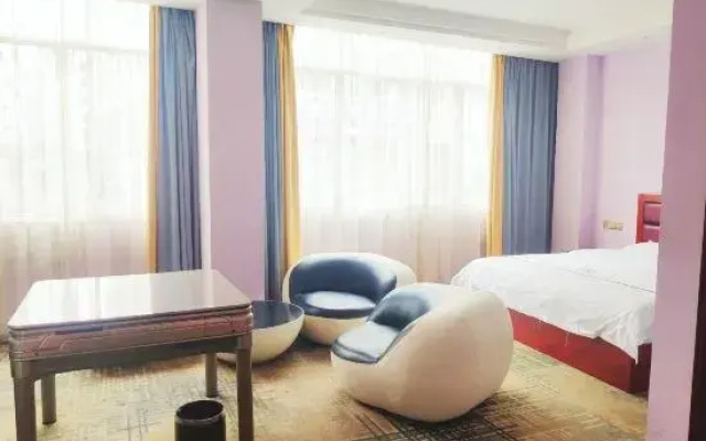 Xinxin Hotel Xingyi