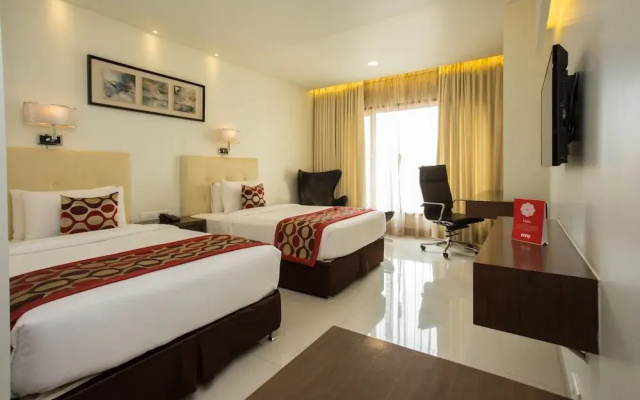 OYO 10881 Hotel Club 29