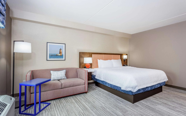 Hampton Inn & Suites Kittery-Portsmouth