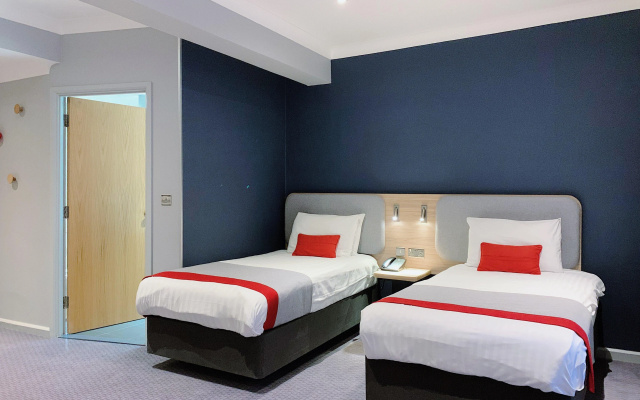 Holiday Inn Express London Victoria by IHG
