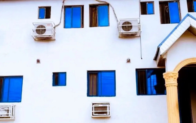 Sirloy Hotel