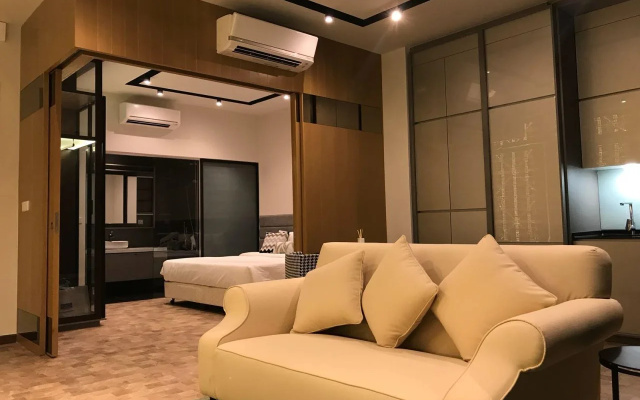Expressionz Professional Suites by TRIVAA