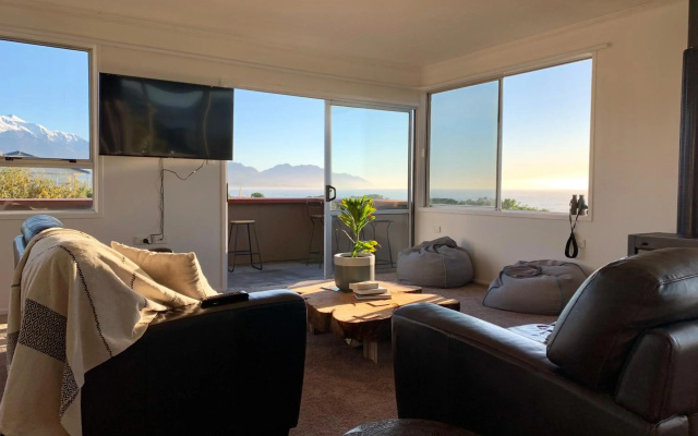 Ocean & Mountain Views - Relax & Enjoy
