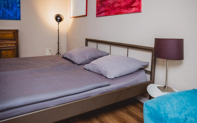 Charmante Altbau-Wohnung zwischen Altstadt und Klinikum mit Parkplatz