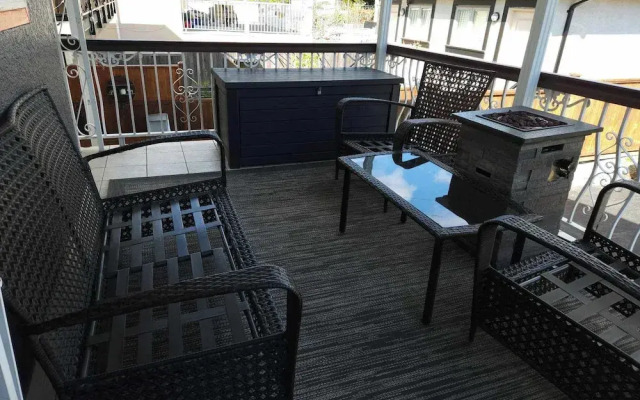 Signature City Charm Furnished 3BR