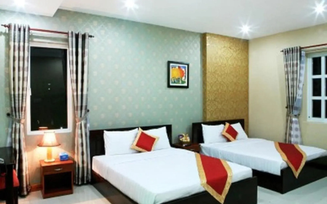 Sunflowers Hotel