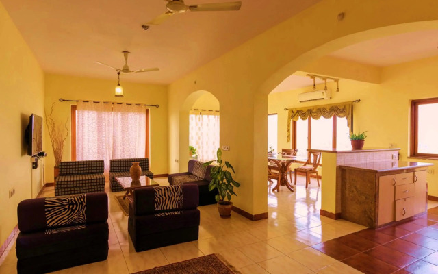 Dona Paula Apartment