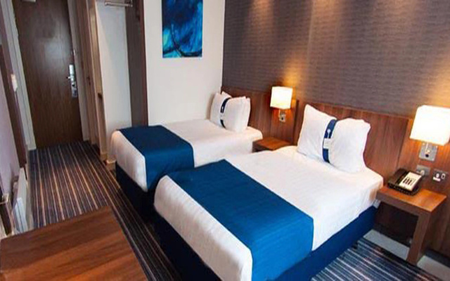 Holiday Inn Express Liverpool Hoylake