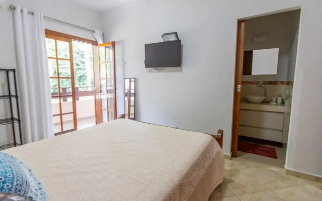 Casa em Condom nio com Piscina Wi-fi e Garagem