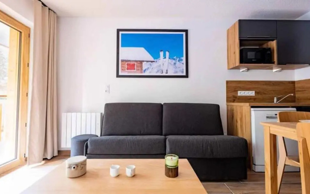 Apartment in Vars Near Foret Blanche Slopes