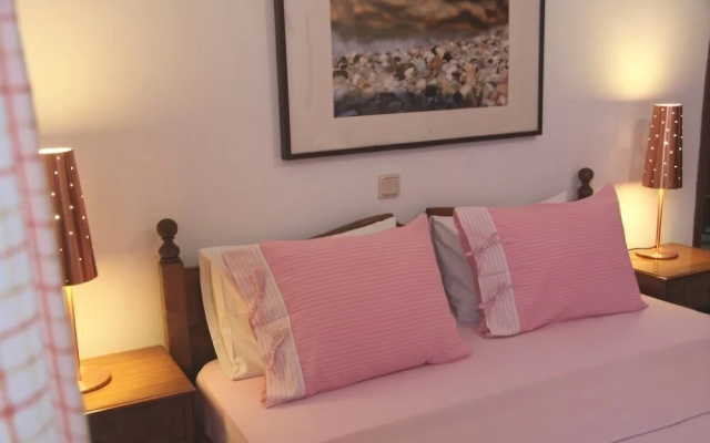 Platanofylla Studios & Apartments