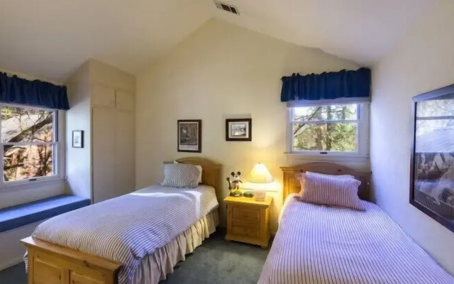 Scenic Wonders Wawona Home 3 Bedrooms