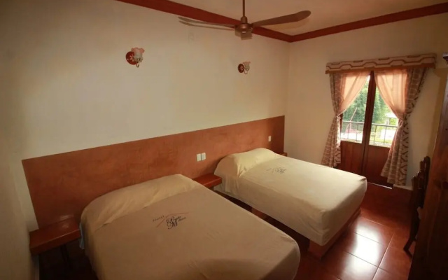 Hotel & Suites Posada Molina
