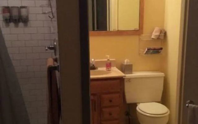 Hallett House Bed & Breakfast