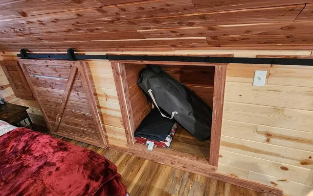 Windstorm Cabin