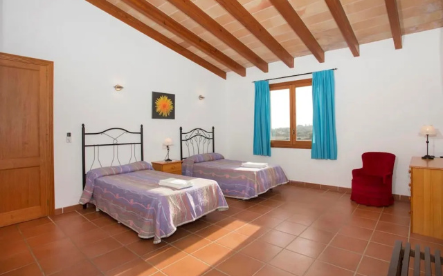 Villa - 4 Bedrooms with Pool and WiFi - 103183