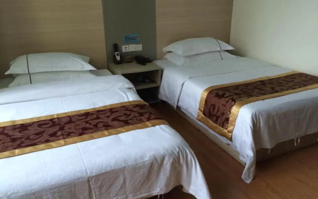 Donghua Hotel-Guangzhou Exhibition Branch
