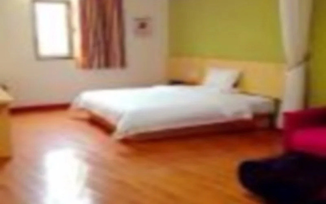 7 Days Inn Shanwei Lufeng Coach Terminal Branch