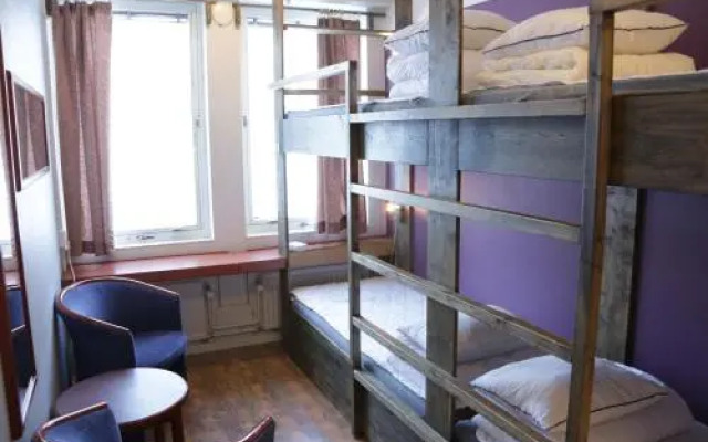 Multi Challenge Hostel