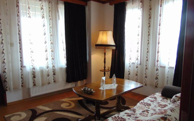 Dvata Brjasta Family Hotel