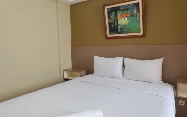 Strategic 1Br At Bassura City Apartment