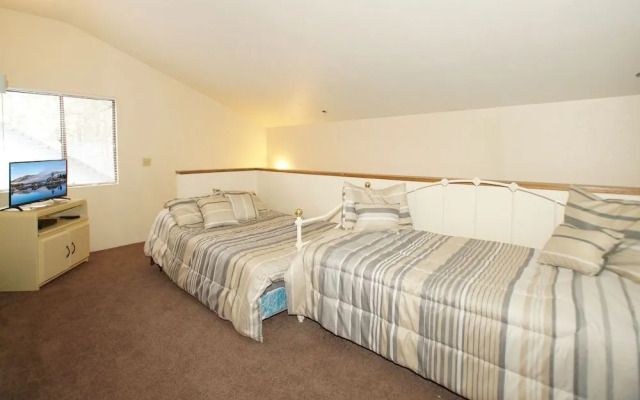 Summit X-ross Roads Condo