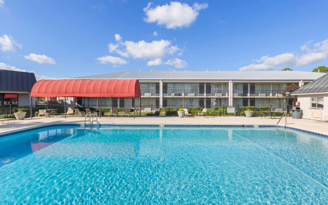 Ramada by Wyndham Houma