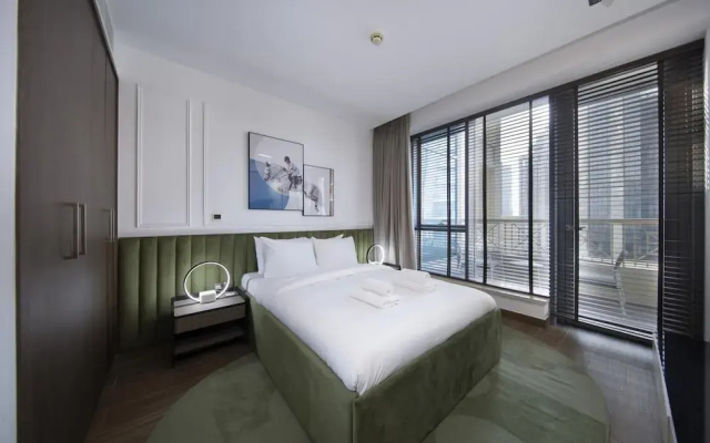 Fountain View Signature Residence With Terrace 135 SQM