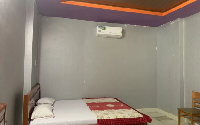 Oyo Room By Gia Bao Hotel