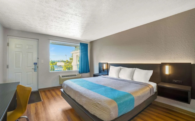Motel 6 Lexington East