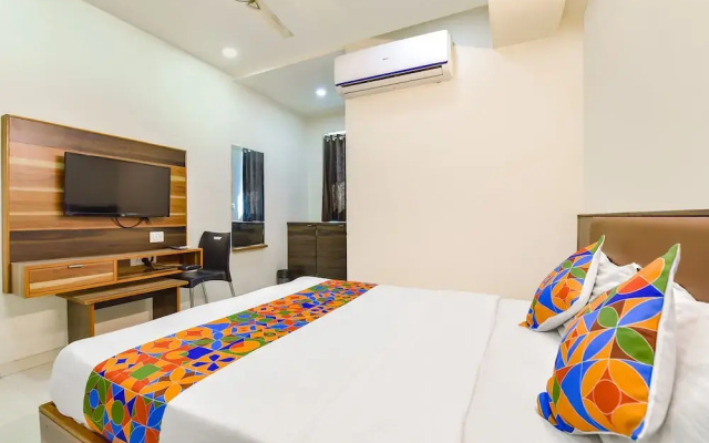 Hotel Crystal By OYO Rooms