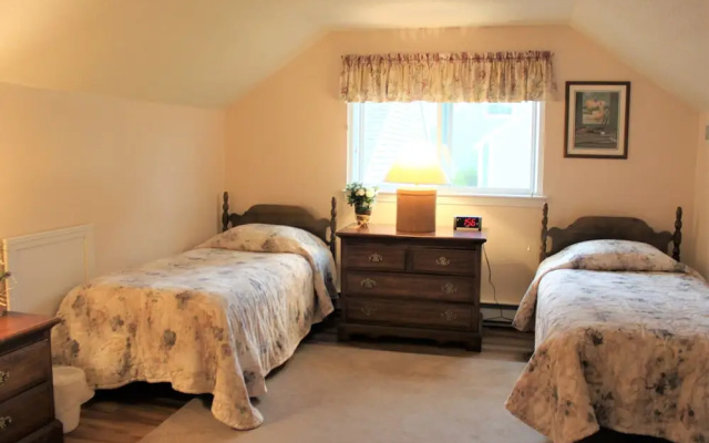51 Middlecott - 2 Bedroom Condo