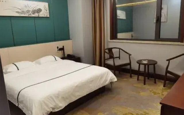 Hualu Select Hotel (Southern Wofo Temple Branch)