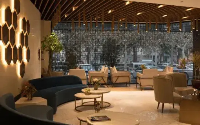 Yi Bao·Guan Zhi Hotel (Jiaozuo High-Speed Rail Station Branch)