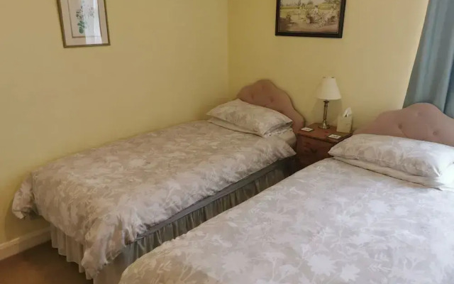 Black Swan Guest House