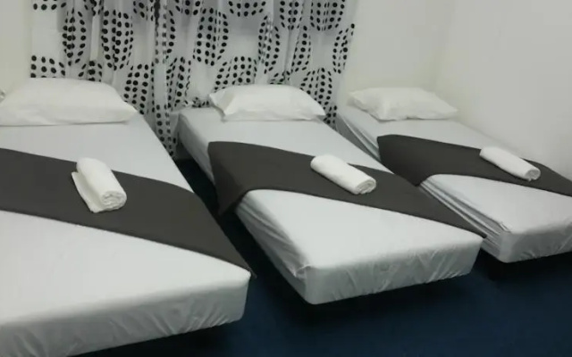 ST Holidays Inn