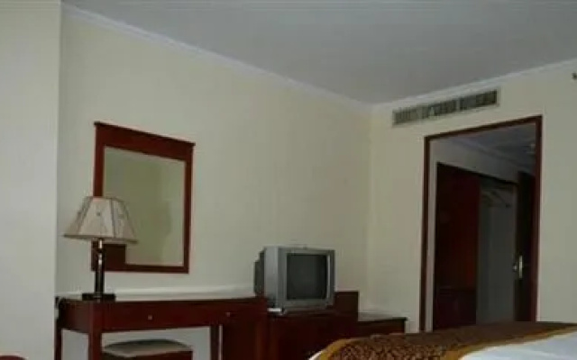 Ruiting Hotel Taidong - Qingdao