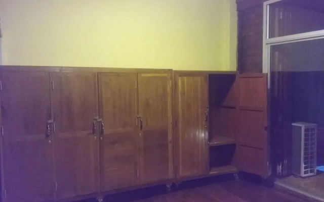 Arunrat GuestHouse - Hostel