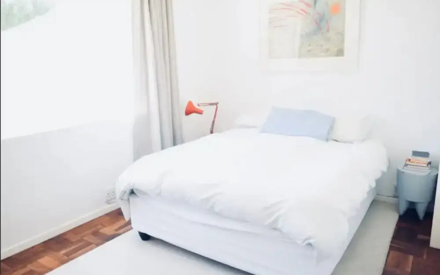 Cozy 1 Bedroom Apartment in Oranjezicht