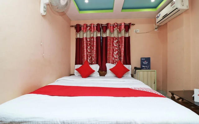 OYO 16627 Xpress Inn