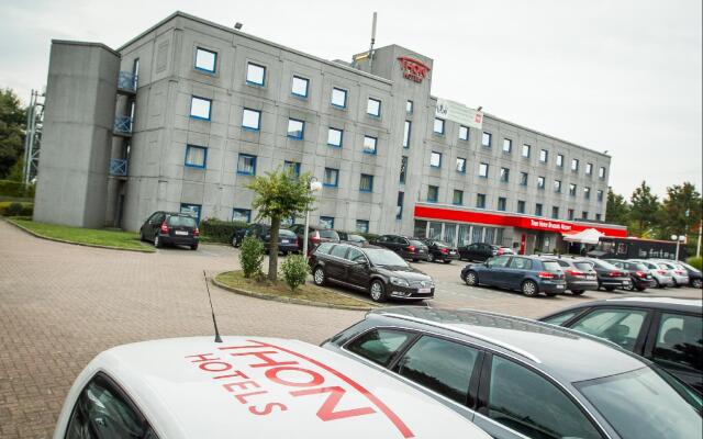 Thon Hotel Brussels Airport вид на фасад