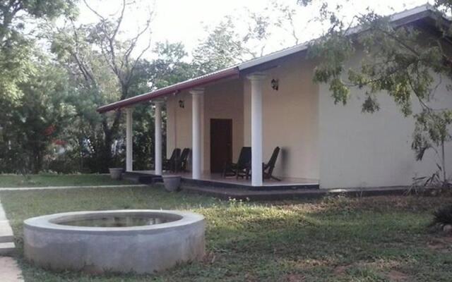 Отель Tropical Holiday Garden Resort вид на фасад